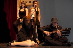 Dan-zena-OLE.-8.3.2011-11