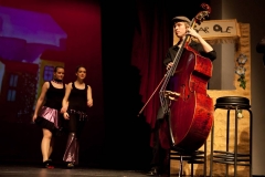 Dan-zena-OLE.-8.3.2011-12
