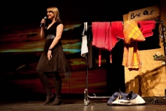 Dan-zena-OLE.-8.3.2011-21