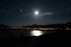 Gril-Rok-Nocni-pogled-na-Druzmirsko-jezero